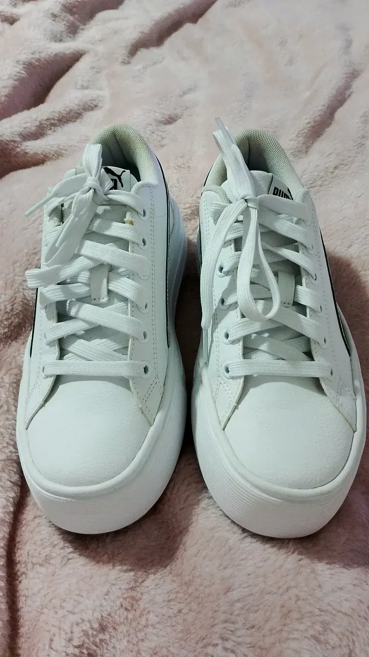 Zapatillas deportivas blancas Puma para mujer - 1