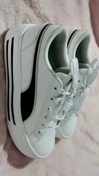 Zapatillas deportivas blancas Puma para mujer - miniatura 2