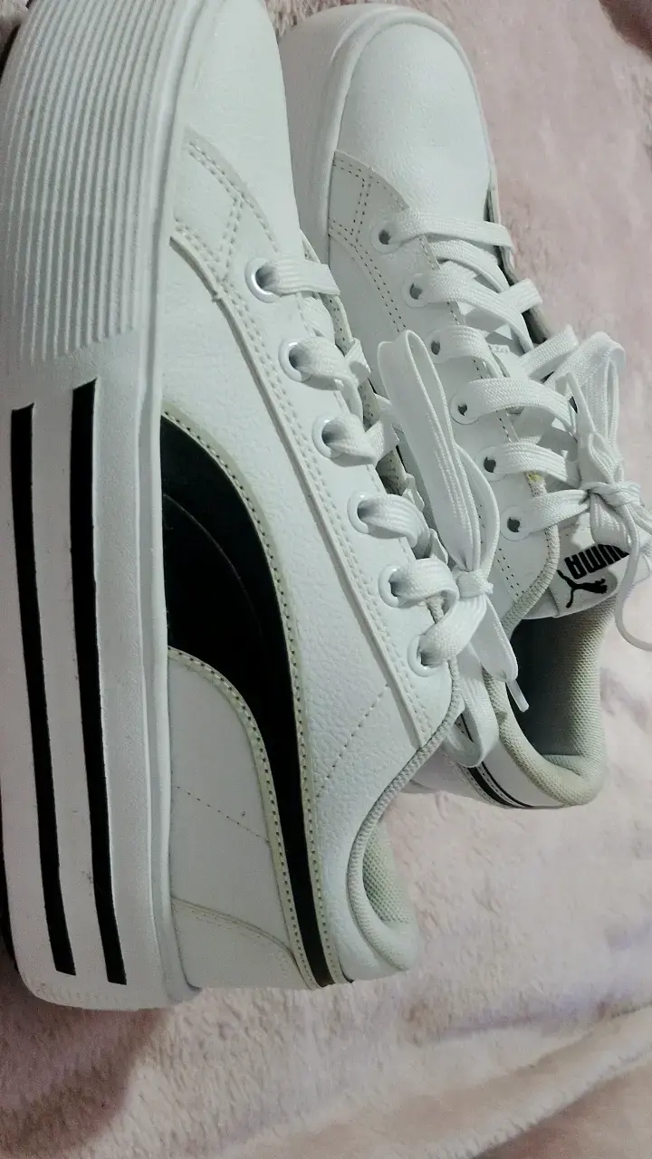 Zapatillas deportivas blancas Puma para mujer - 5