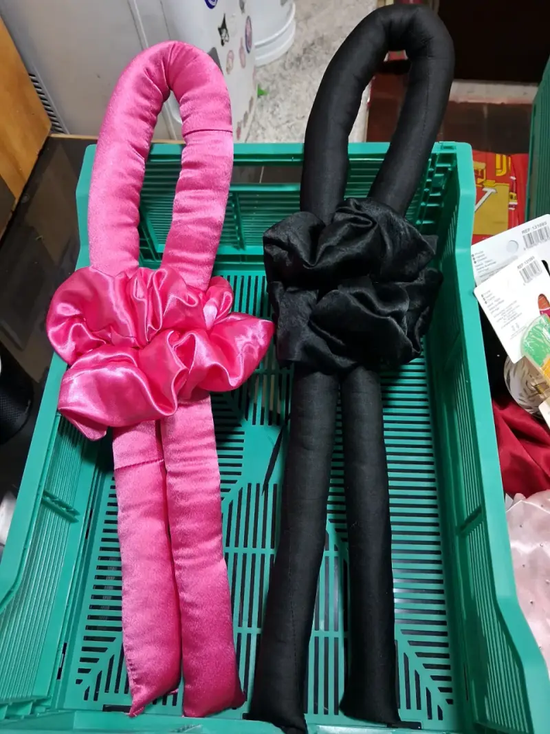 Rulos para el cabello sin calor en rosa y negro - 2