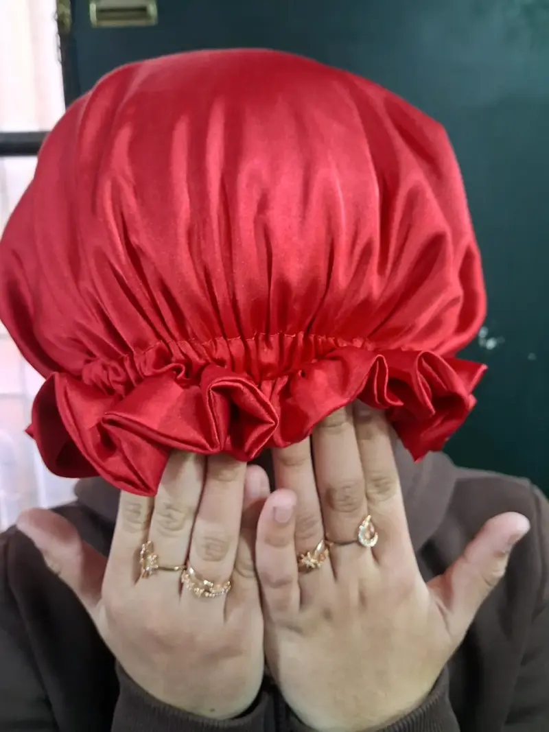 Gorro de satén rojo para dormir - 4