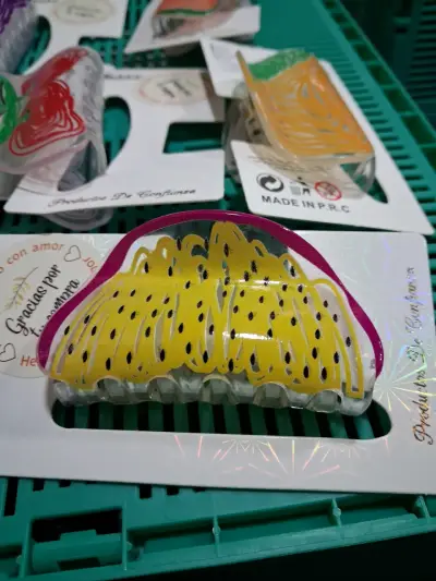 Set de pinzas para el cabello con diseño de frutas - miniatura 3