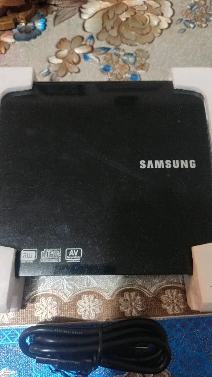 Grabador de DVD portátil Samsung SE-208 - 2