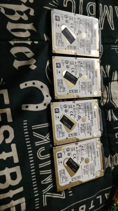 Discos duros HGST 500GB SATA 2.5 pulgadas - miniatura 1