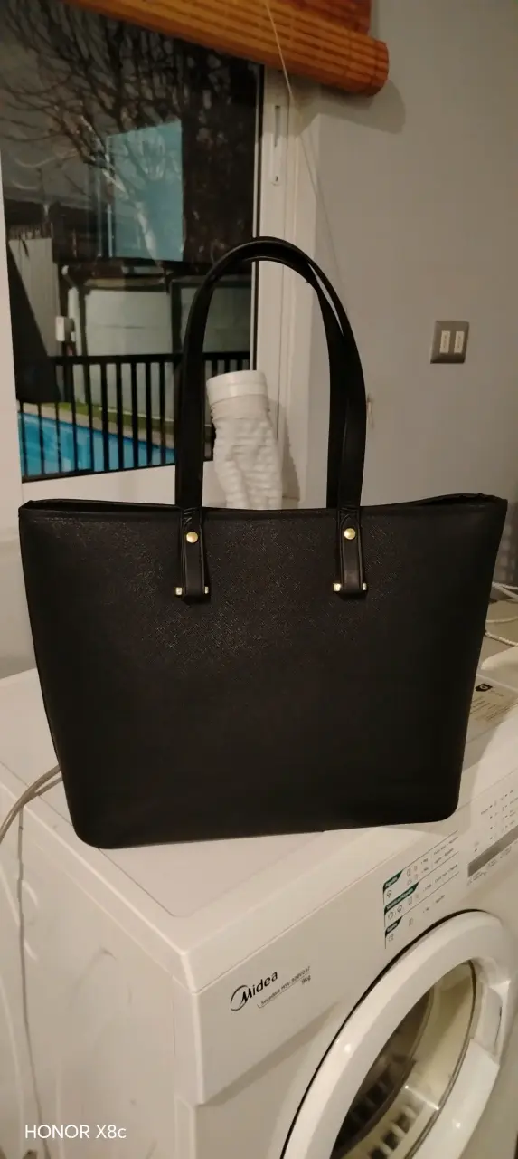 Bolso tote negro elegante para mujer