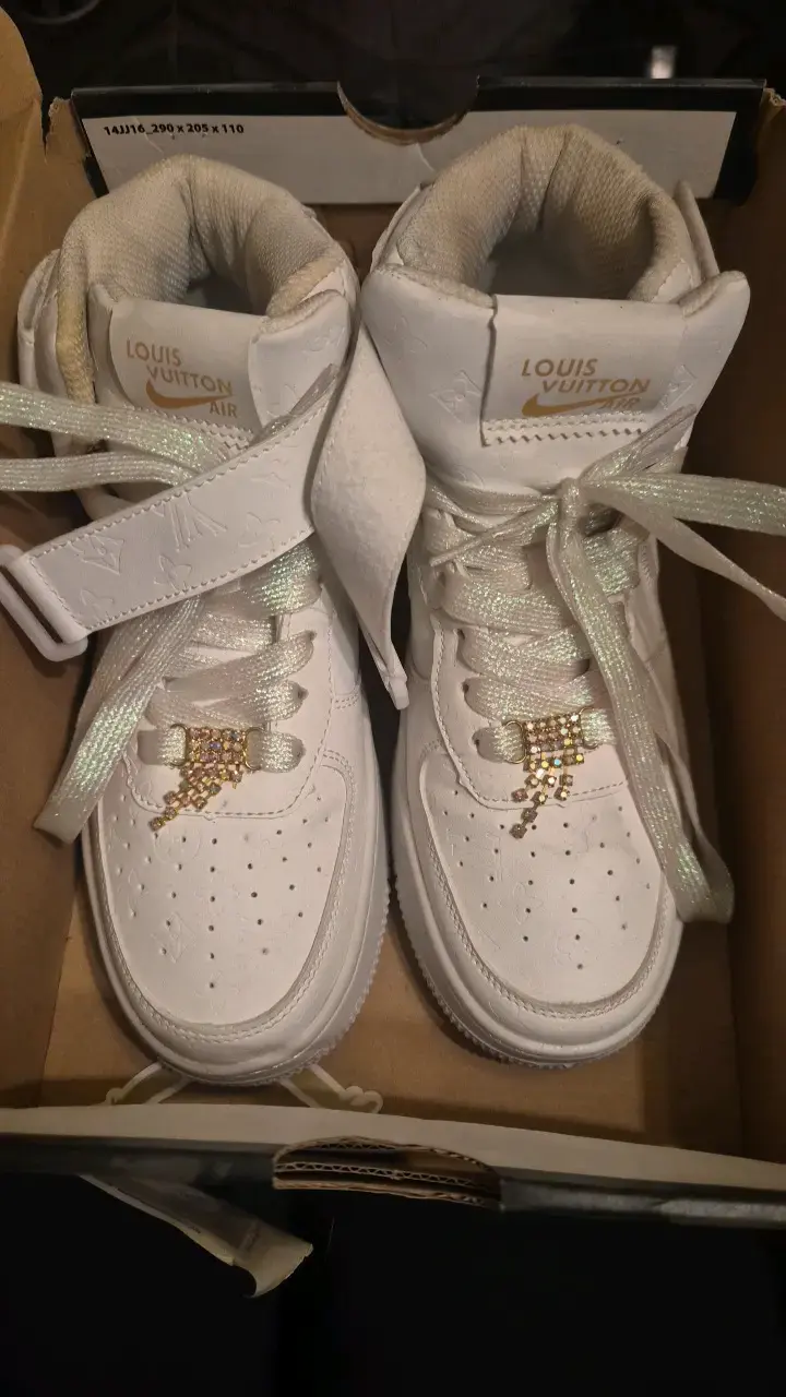 Zapatillas blancas Louis Vuitton Air edición especial - 1