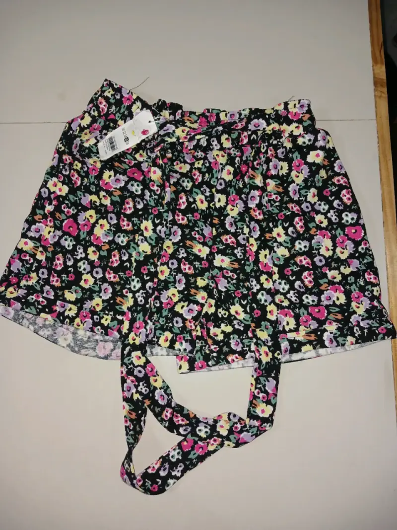 Short floral para mujer