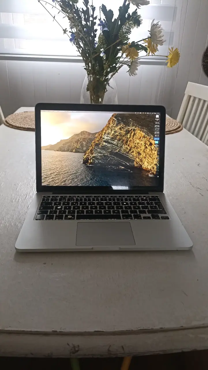 MacBook Pro 11, Intel Core i5, Memoria 8 Gb - 1