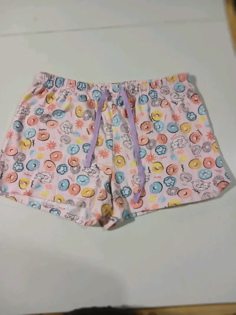 Shorts de pijama con estampado de donuts