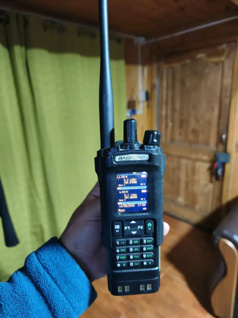 Radio Baofeng dm 32 análoga / digital - 1