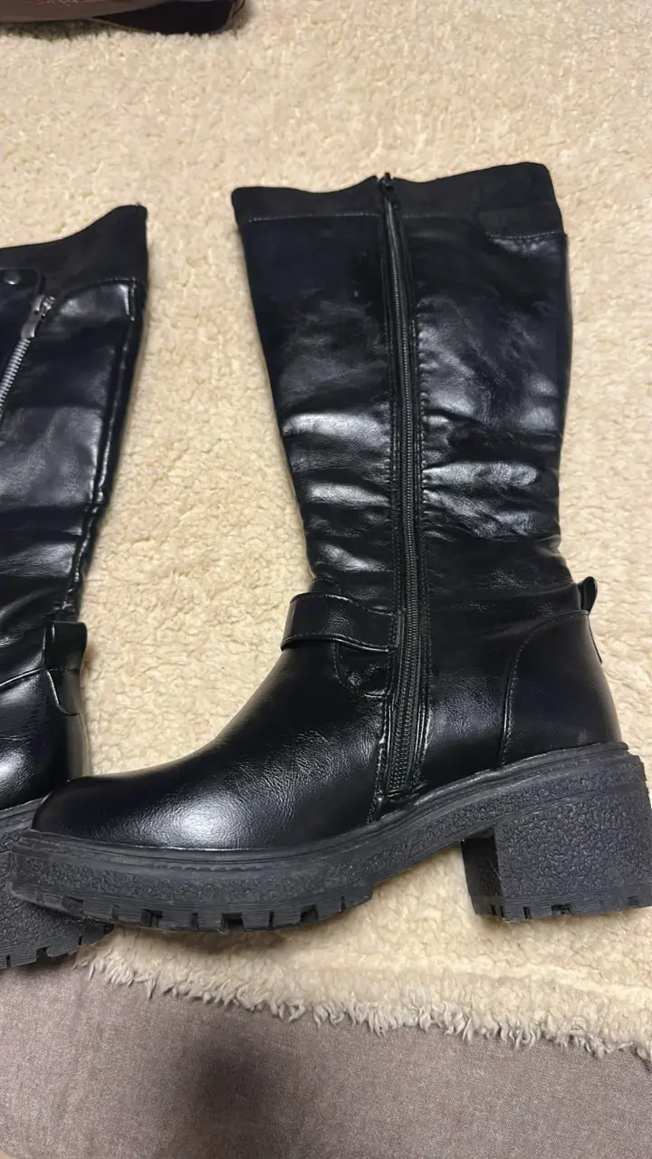 Botas negras de ecocuero con cierre lateral - 3
