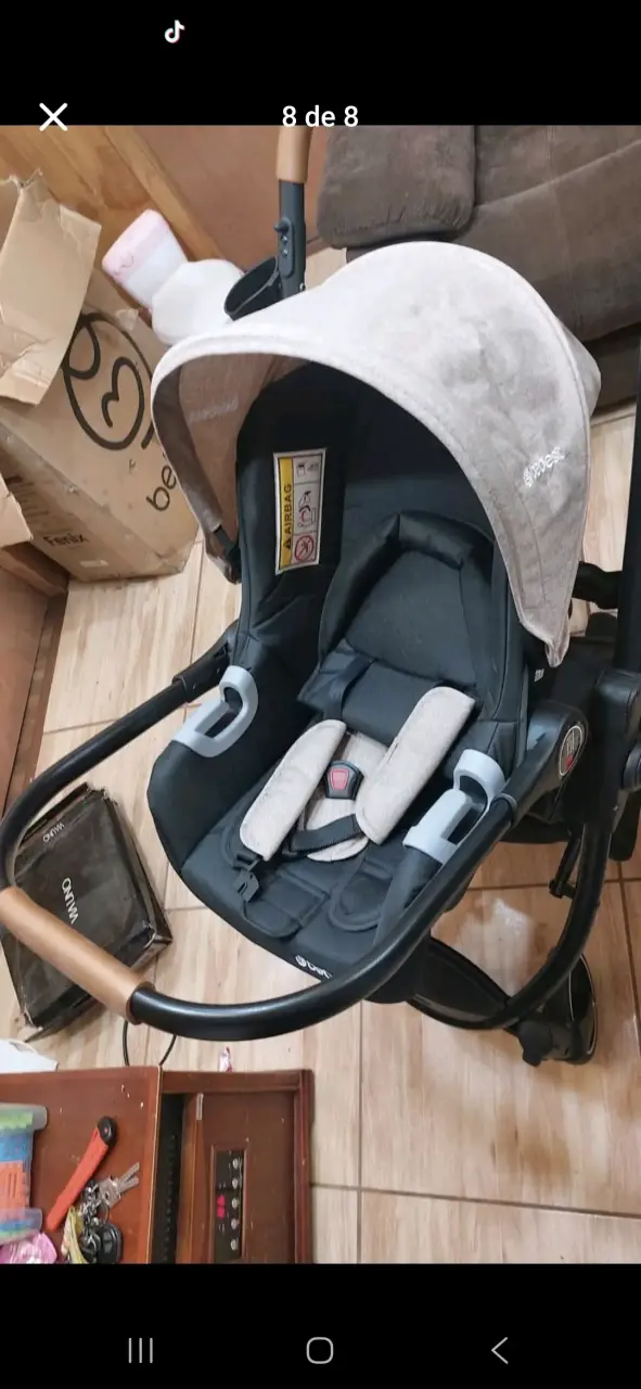 Coche de bebé Bebesit con capota beige - 1