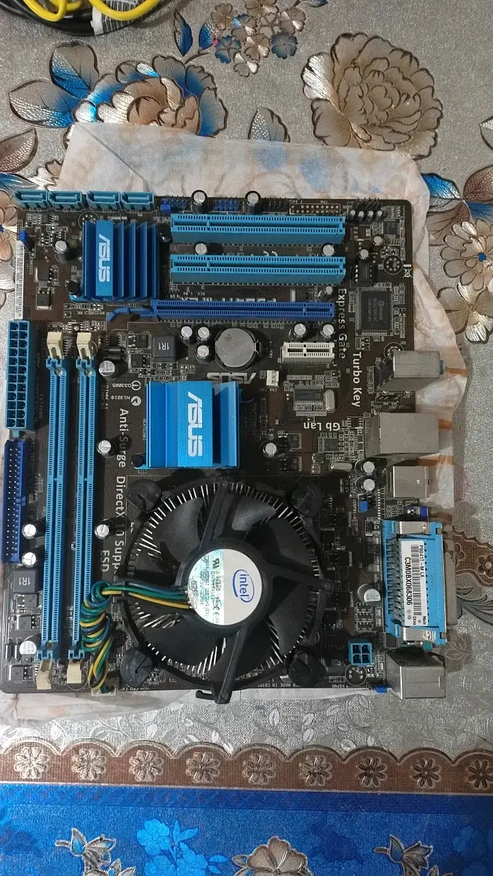 Placa Madre ASUS con Soporte DirectX 10 - 1