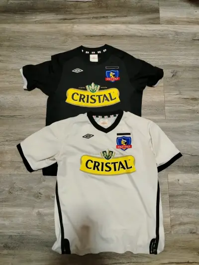 Camisetas de fútbol Colo-Colo 2011 talla 14 y 12 - miniatura 1