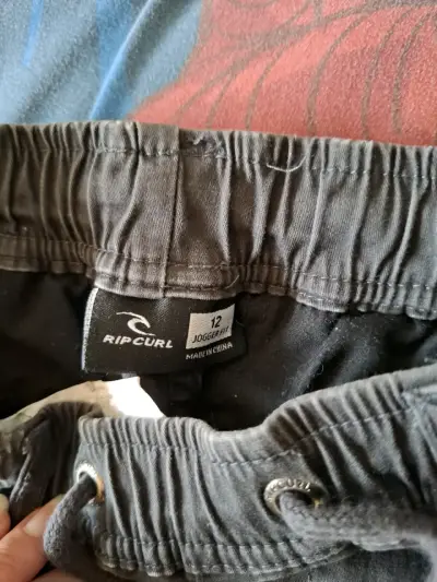 Pantalones jogger Rip Curl negros para hombre - miniatura 2