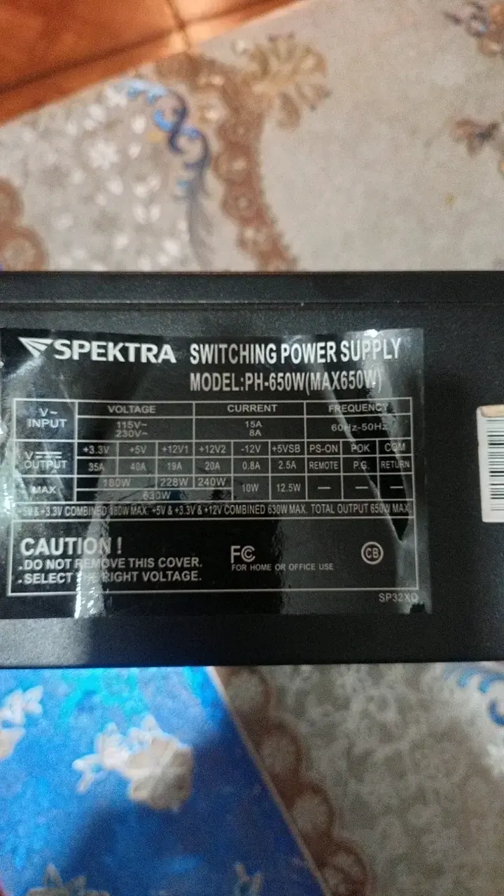 Fuente de Poder Spektra 650W con Cables - 3