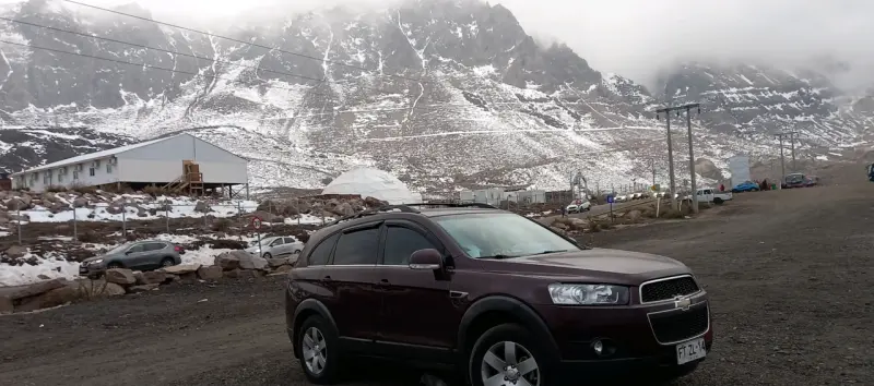 Chevrolet Captiva SUV color burdeos en buen estado - 2