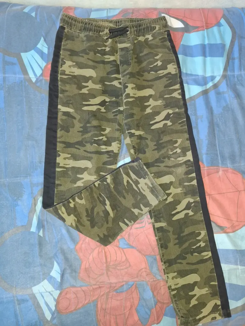 Pantalones camuflados para niño talla 12 - 2