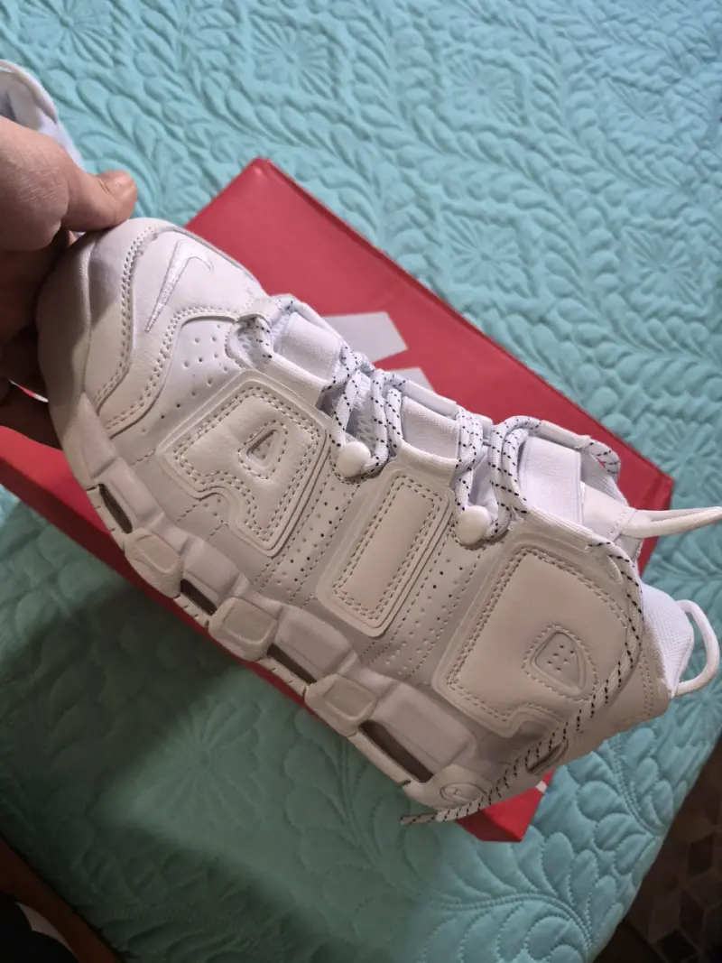 Zapatillas deportivas blancas Nike Air More Uptempo - 2