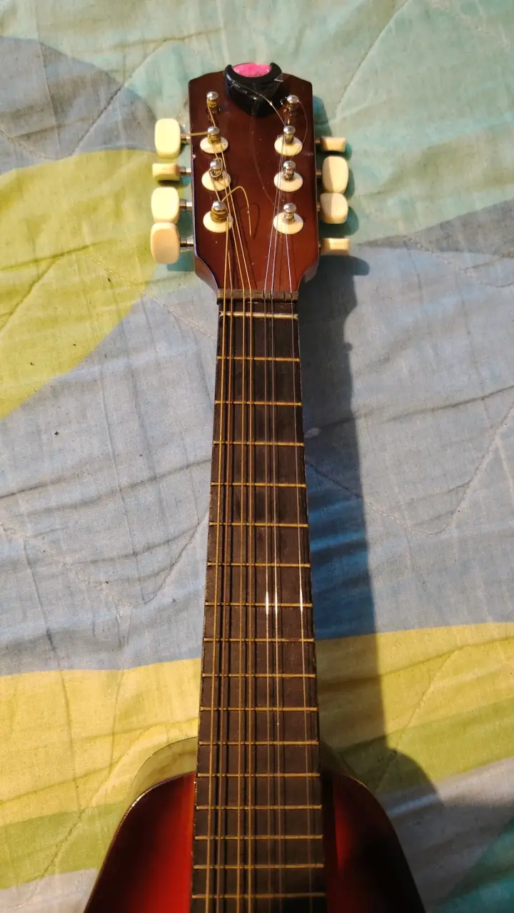 Mandolina acústica vintage en buen estado - 6