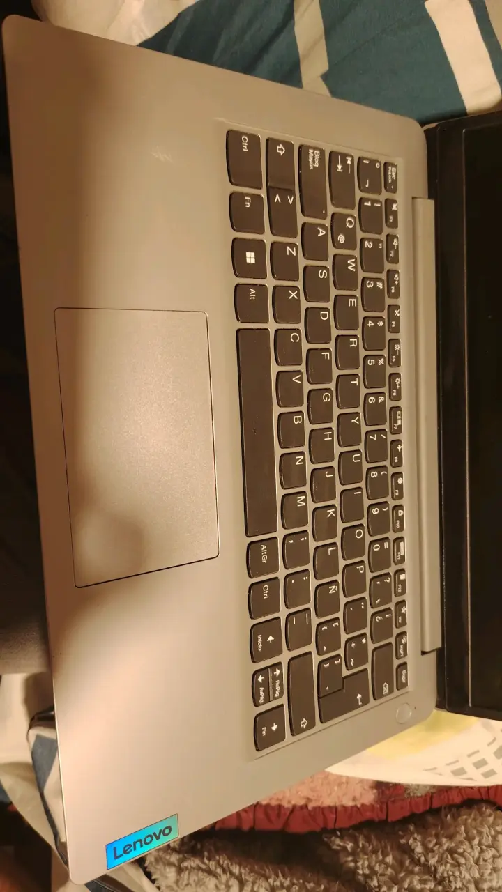 Computador notebook en buen estado - 2