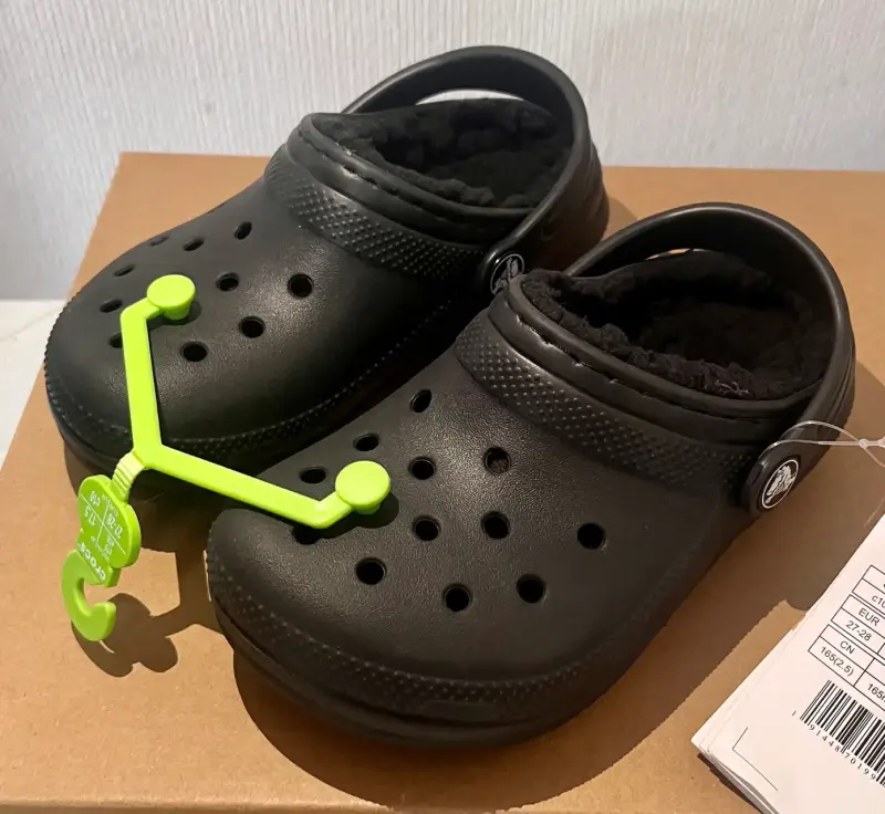 Zuecos Crocs forrados para invierno - 2