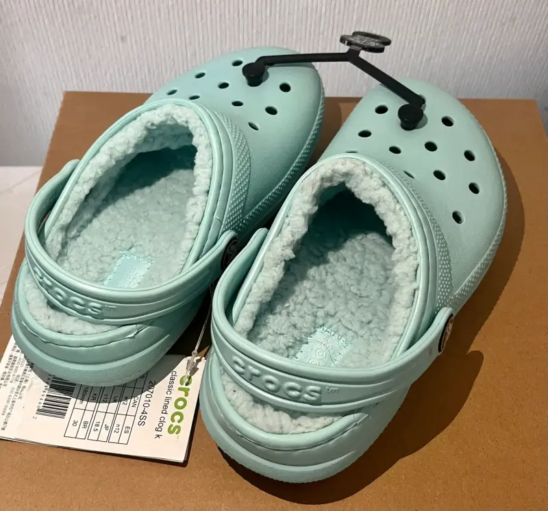 Zuecos Crocs forrados para invierno - 4