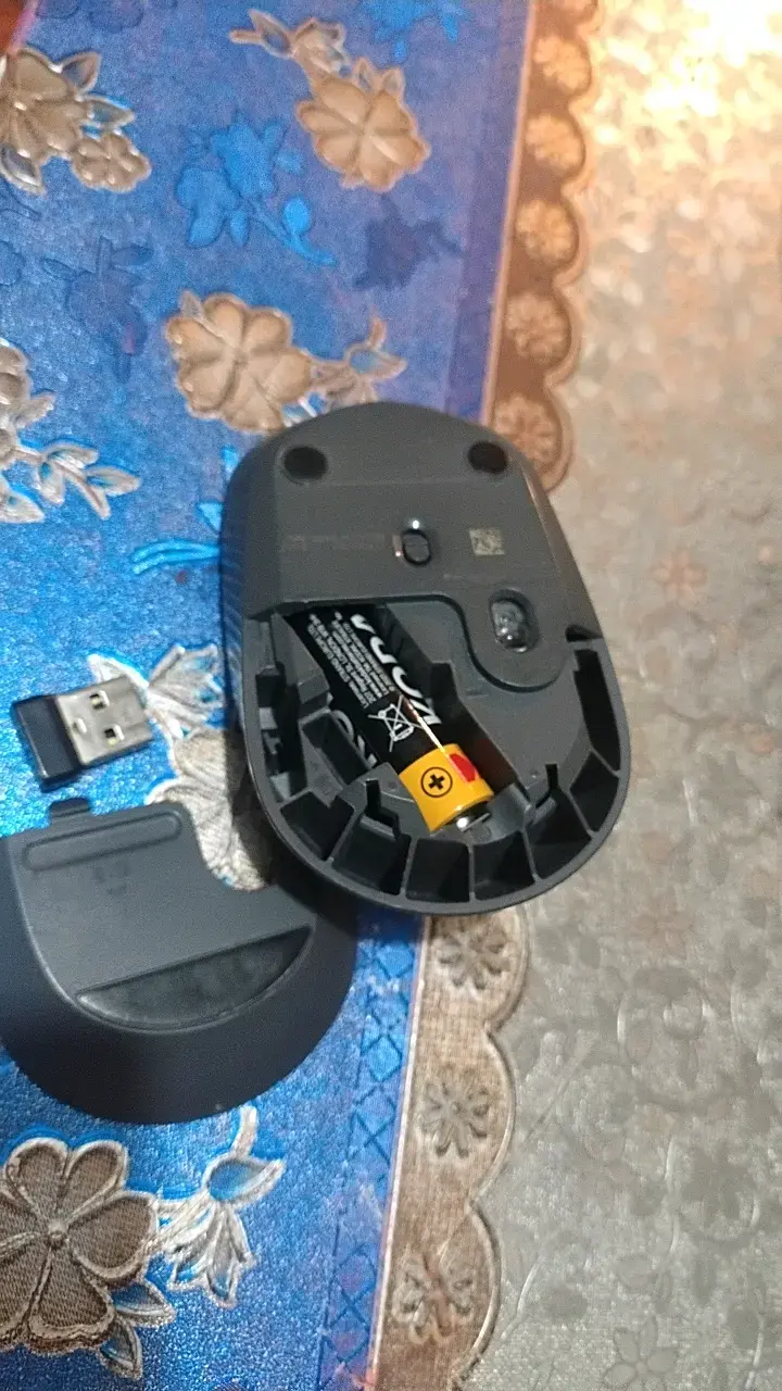 Mouse inalámbrico Logitech negro - 2