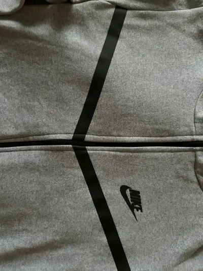 Nike tech gris - miniatura 2
