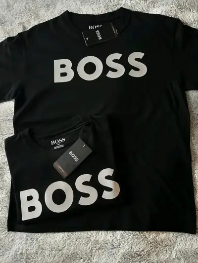 Polera negra Boss para hombre - miniatura 1