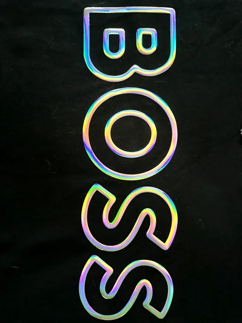 Polera negra Boss con logo holográfico - 2