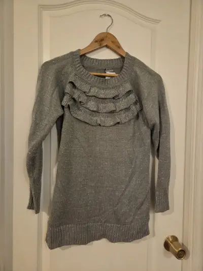 Suéter de mujer gris con volantes - miniatura 1
