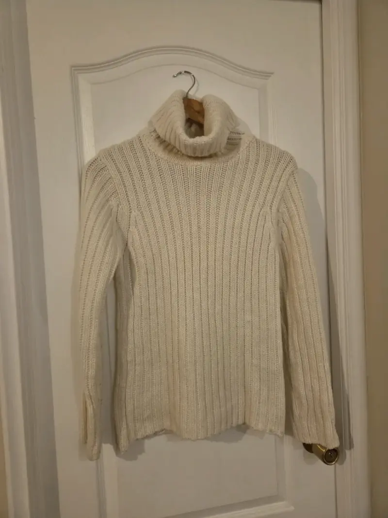 Suéter de mujer gris con volantes - 4