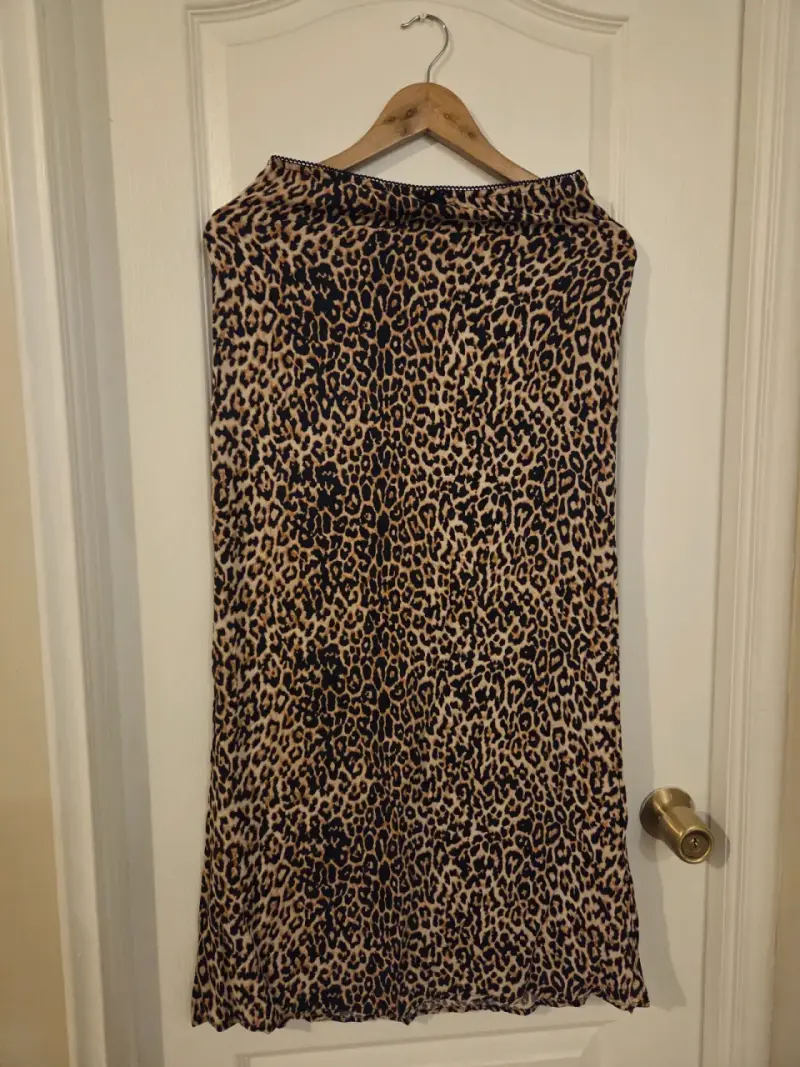 Falda larga con estampado animal print
