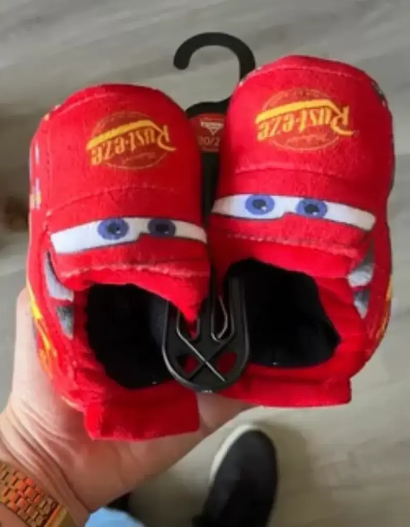 Pantuflas infantiles Cars Rayo McQueen rojas