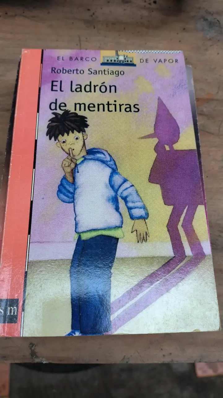 Libro 'El Ladrón de Mentiras' de Roberto Santiago - 1