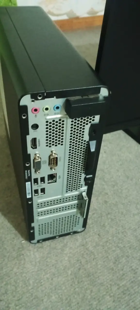 Computador de Escritorio HP Slim con Monitor y Teclado RGB - 3