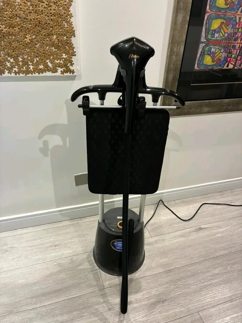 Vaporizador de Pedestal Oster para Ropa - 2