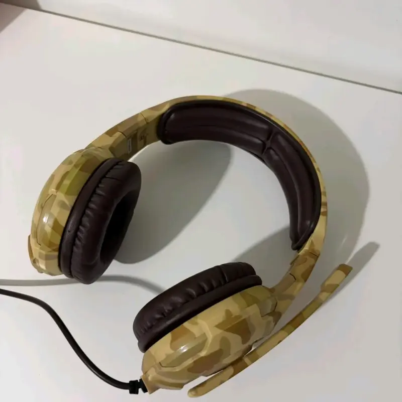 Audífonos gamer con diseño camuflaje y micrófono - 2