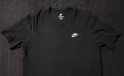 Polera Negra Nike para Hombre - miniatura 2