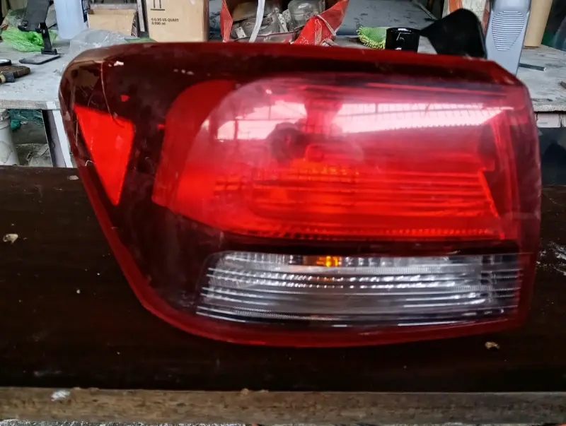 Foco trasero izquierdo KIA RIO 4 - 4