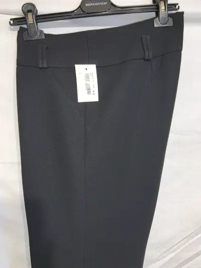 Conjunto de traje para mujer - miniatura 3