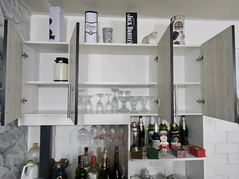 Mueble de cocina con almacenamiento y estantes - 3