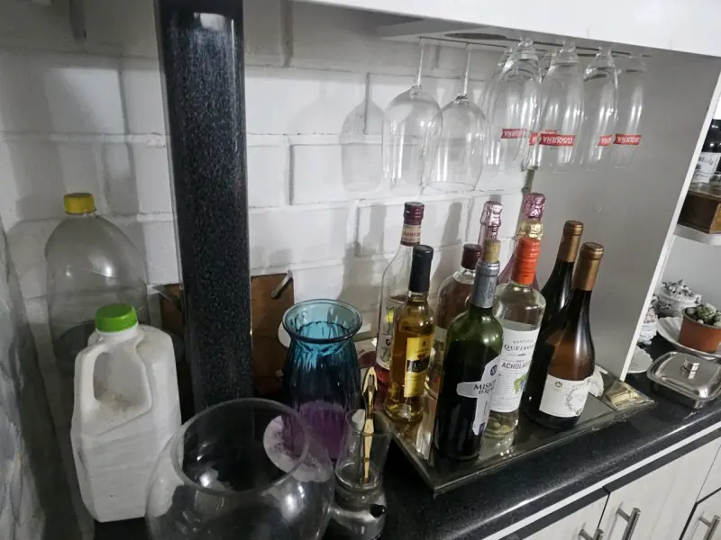 Mueble de cocina con almacenamiento y estantes - 6