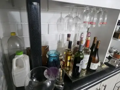 Mueble de cocina con almacenamiento y estantes - miniatura 6