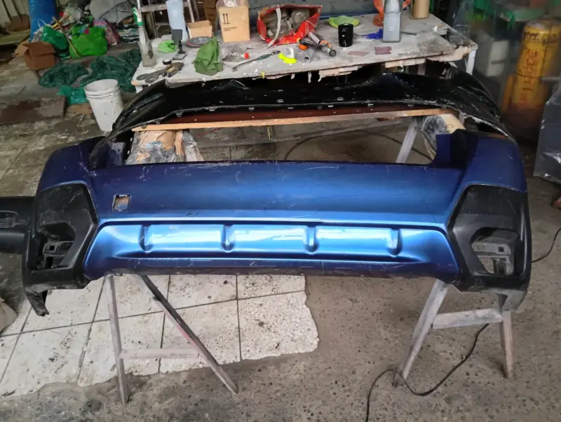 Parachoques trasero Subaru XUV - 6