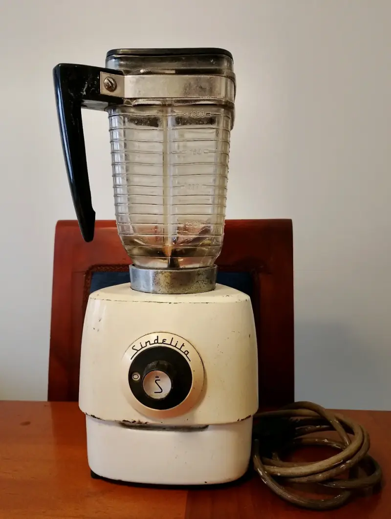 Licuadora vintage Sindelen blanca - 1