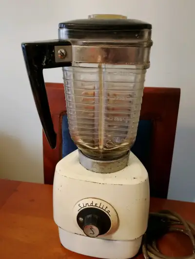 Licuadora vintage Sindelen blanca - miniatura 2