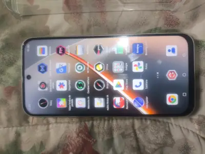 Smartphone Nubia Neo 5G amarillo con cargador - miniatura 1
