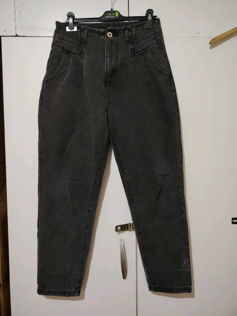 Jeans de mezclilla negro para mujer - 1